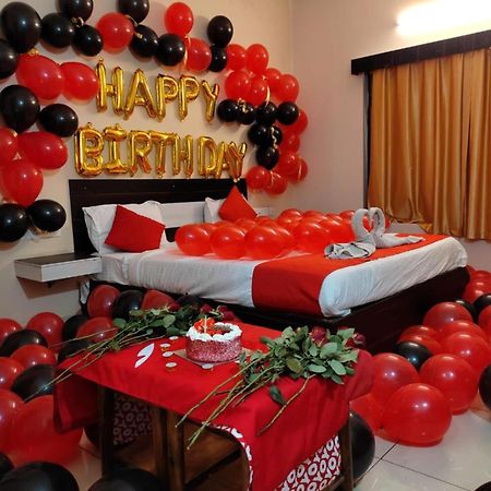 Goroomgo Blue Bell Bhubaneswar - Well Decorated Room -Wifi And Parking Facilities Available Eksteriør billede